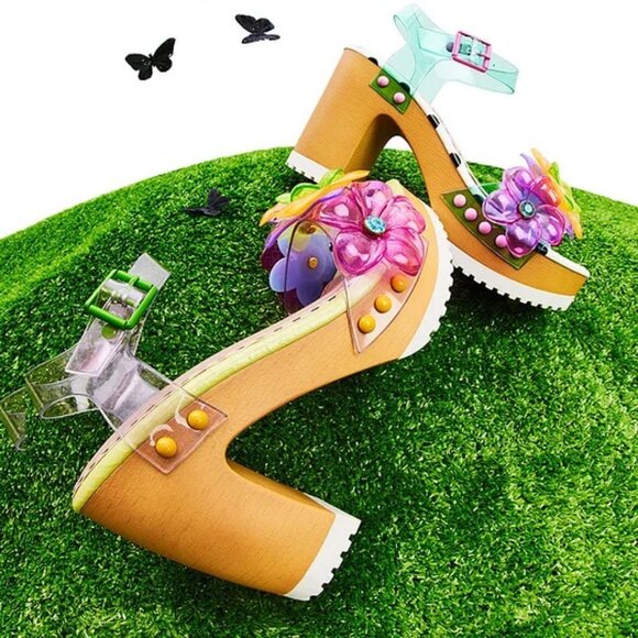 Betsey Johnson Floryn Flower Embellished Platform Heeled Sandals Size 11 PVC - Picture 5 of 15